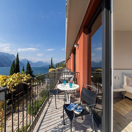 Hotel Oasi Beach Malcesine Extérieur photo