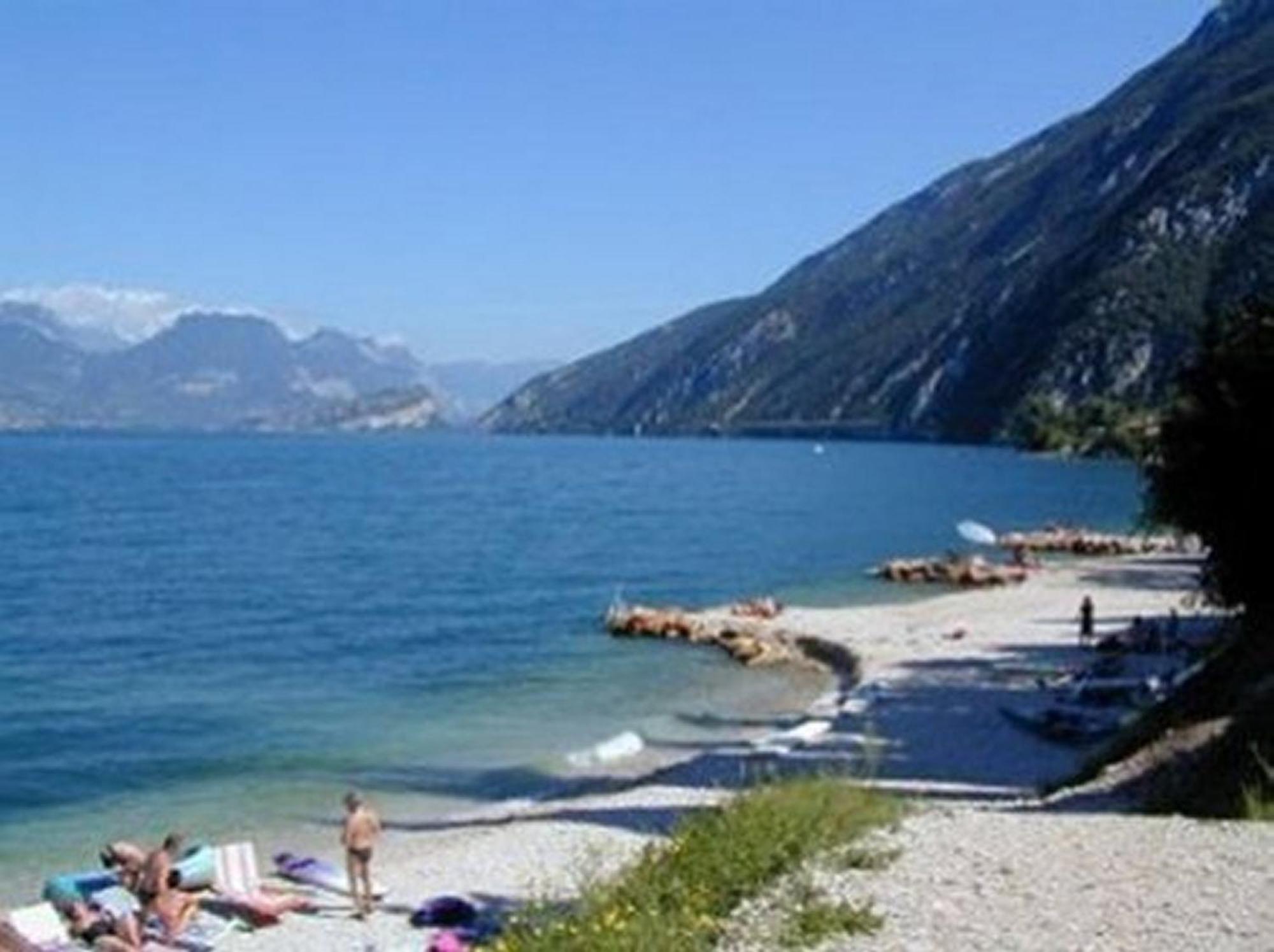 Hotel Oasi Beach Malcesine Extérieur photo