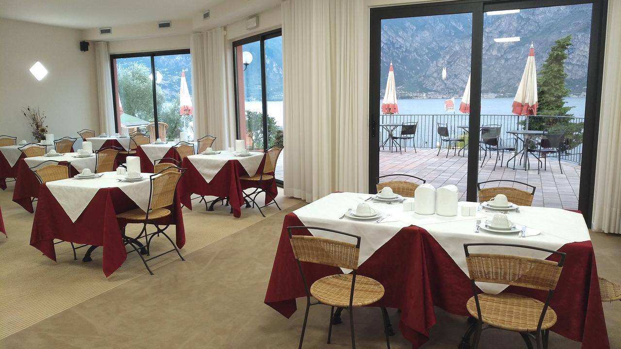 Hotel Oasi Beach Malcesine Extérieur photo
