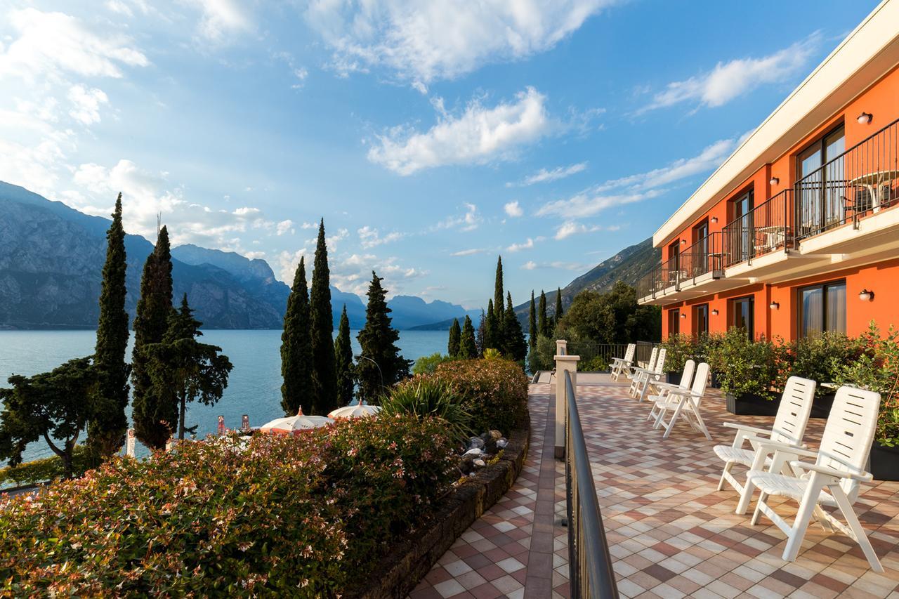 Hotel Oasi Beach Malcesine Extérieur photo