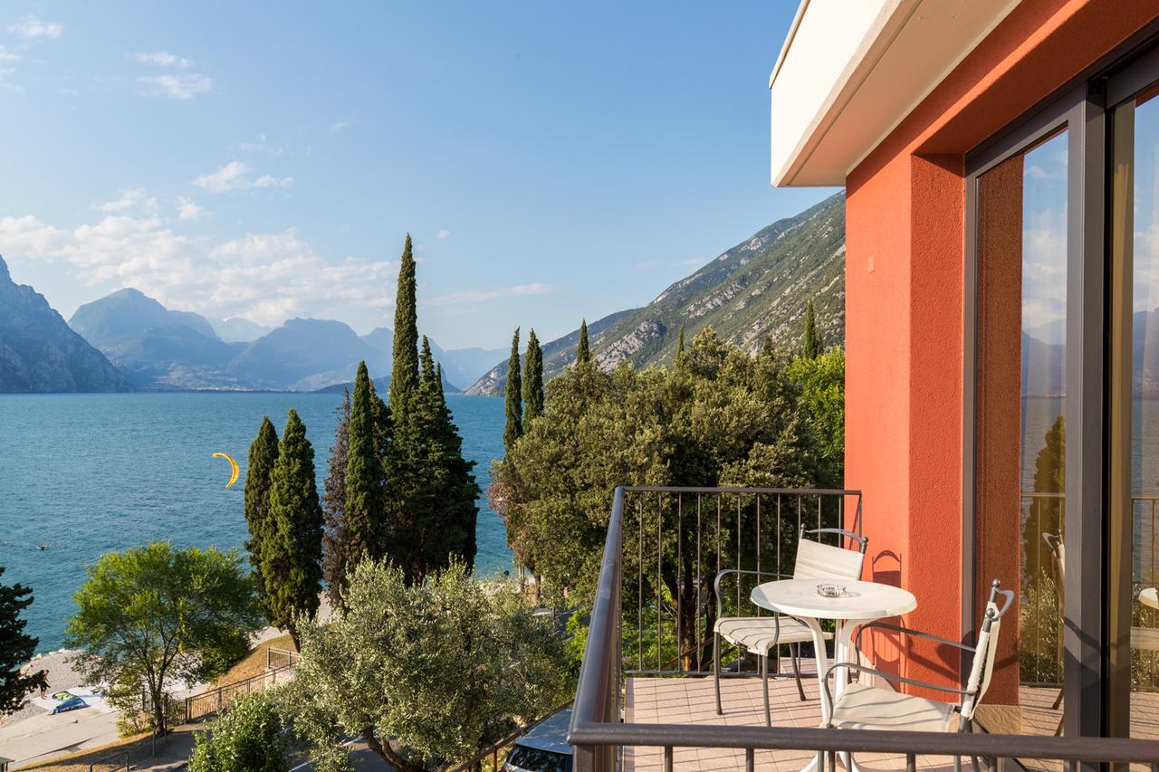 Hotel Oasi Beach Malcesine Extérieur photo