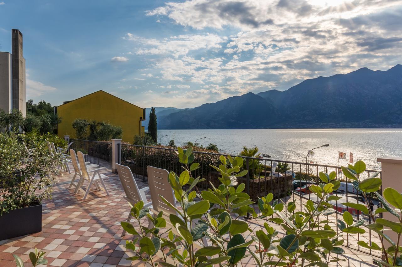 Hotel Oasi Beach Malcesine Extérieur photo
