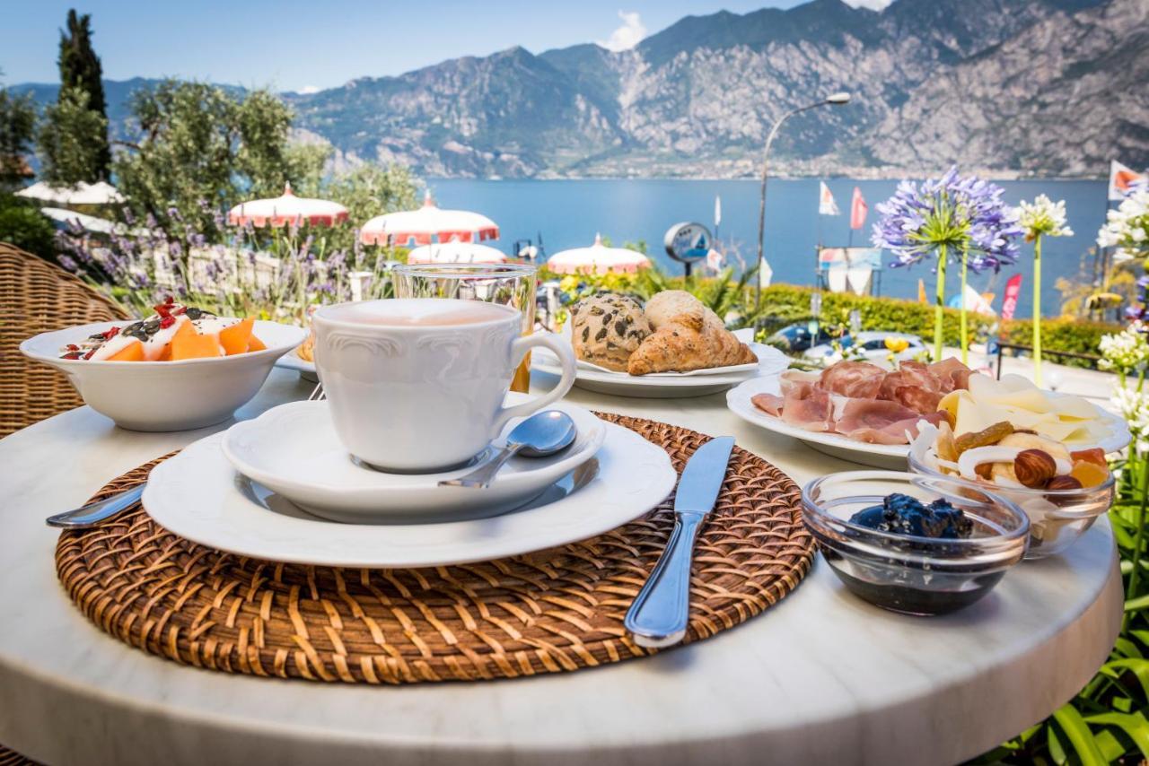 Hotel Oasi Beach Malcesine Extérieur photo