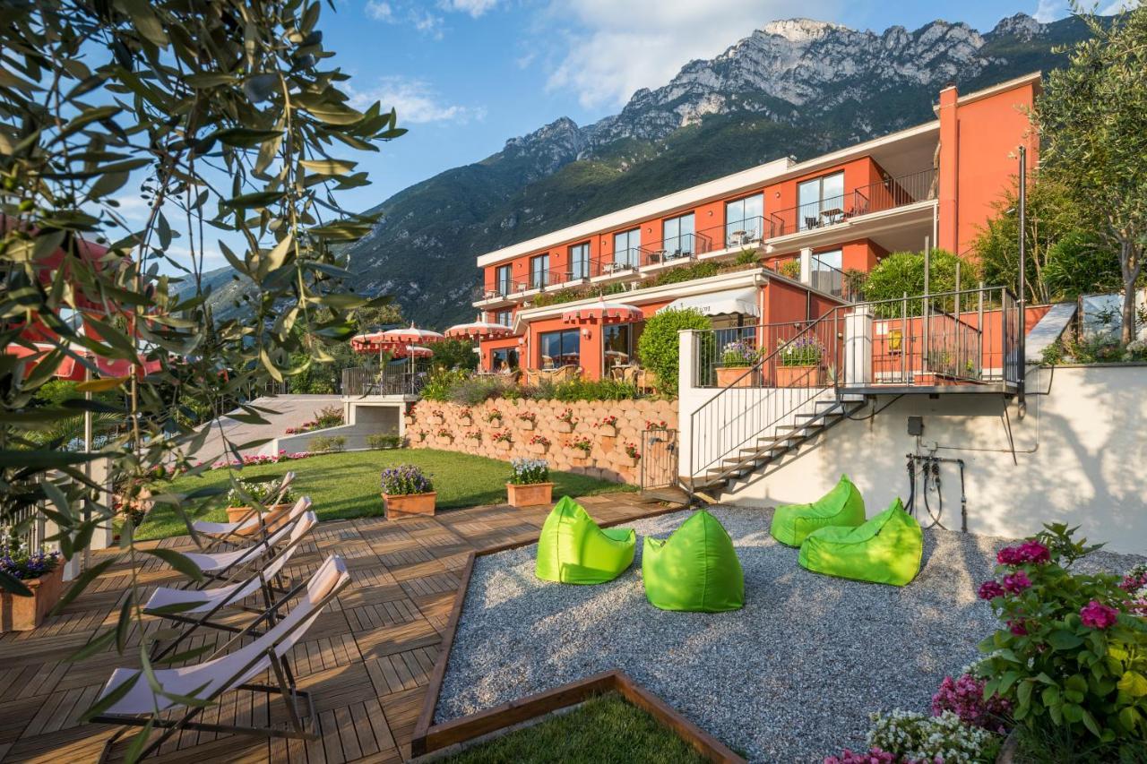Hotel Oasi Beach Malcesine Extérieur photo