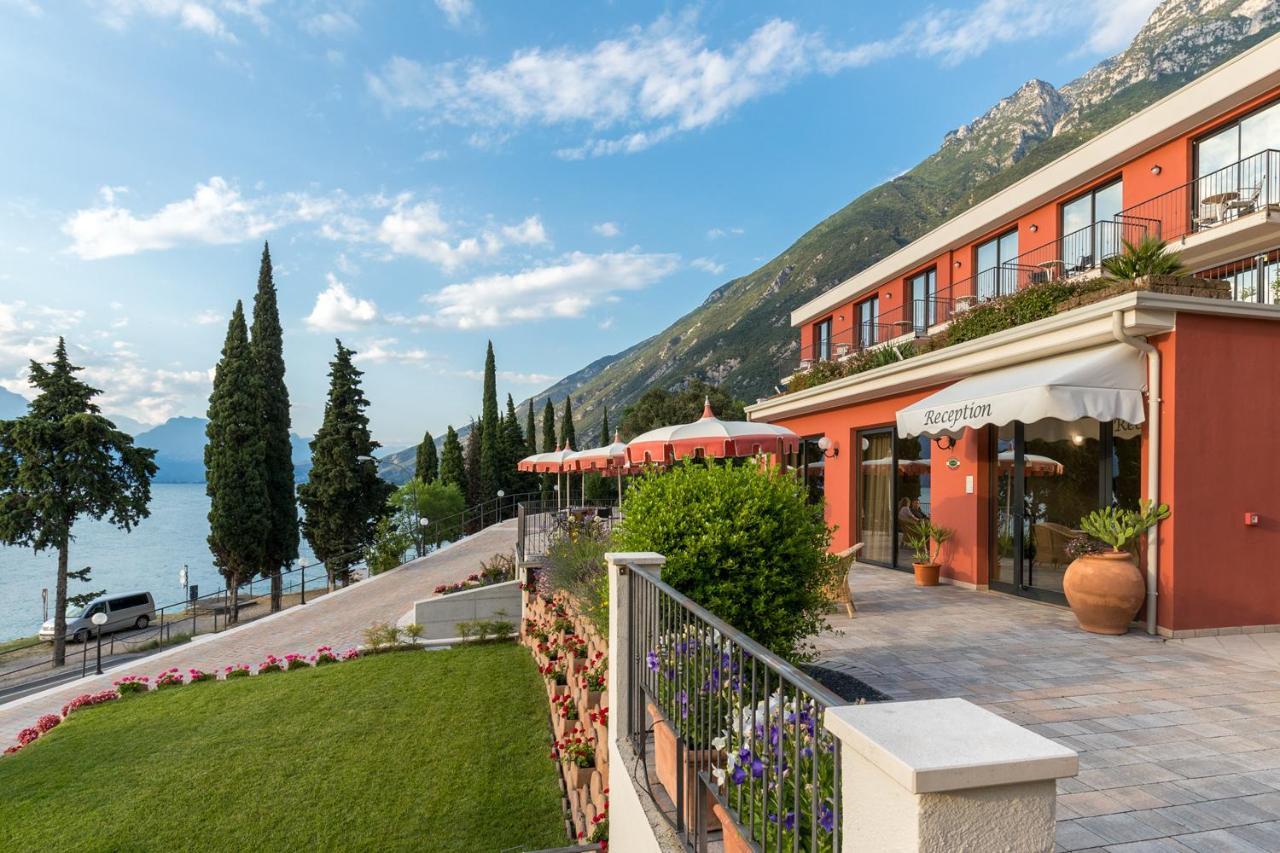 Hotel Oasi Beach Malcesine Extérieur photo
